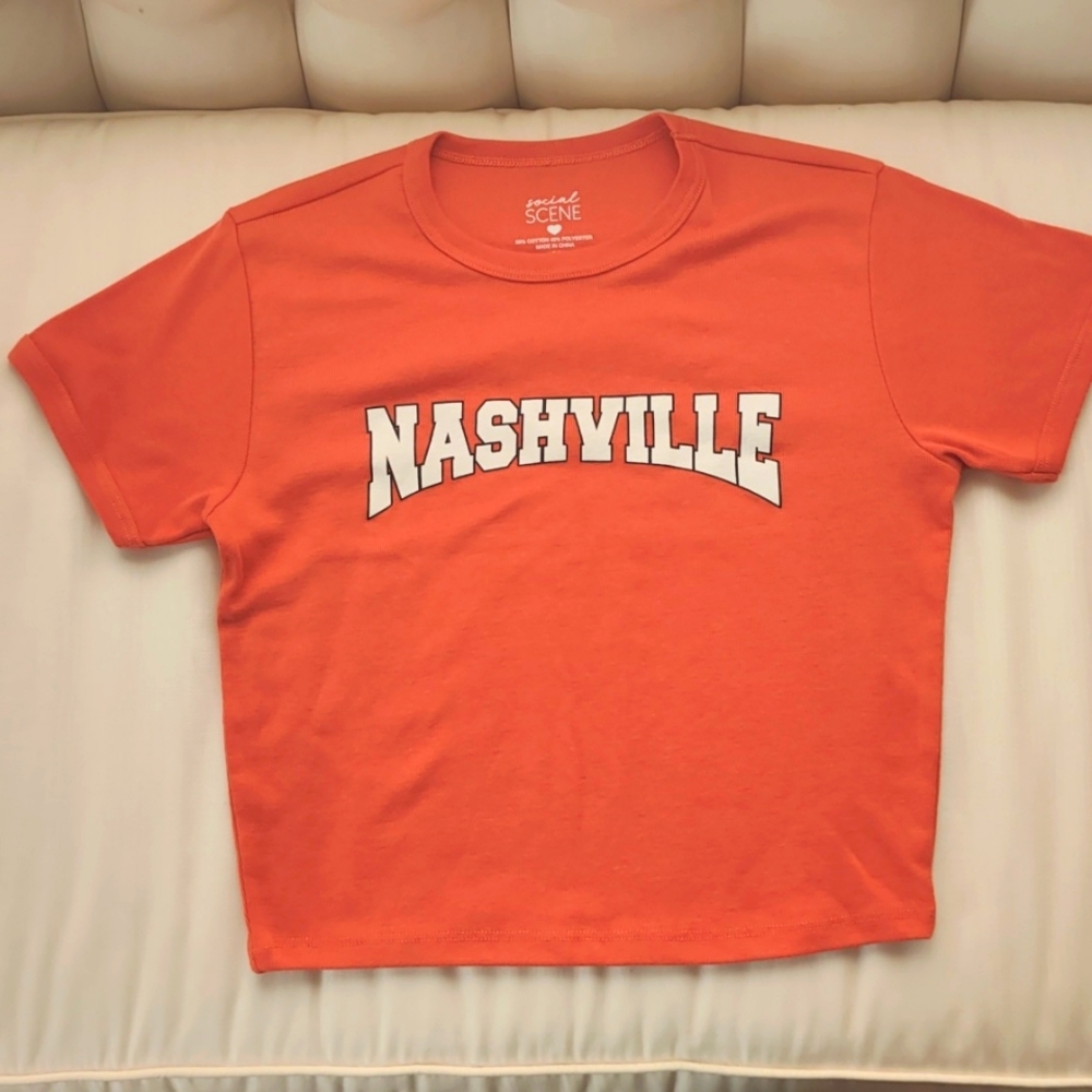 Social Scene coral Nashville crop top women's size M
